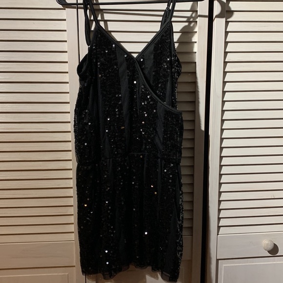 Black sequin dress - Picture 3 of 3